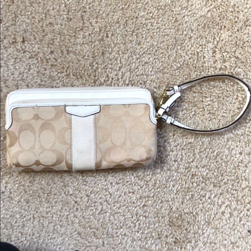 White coach wallet